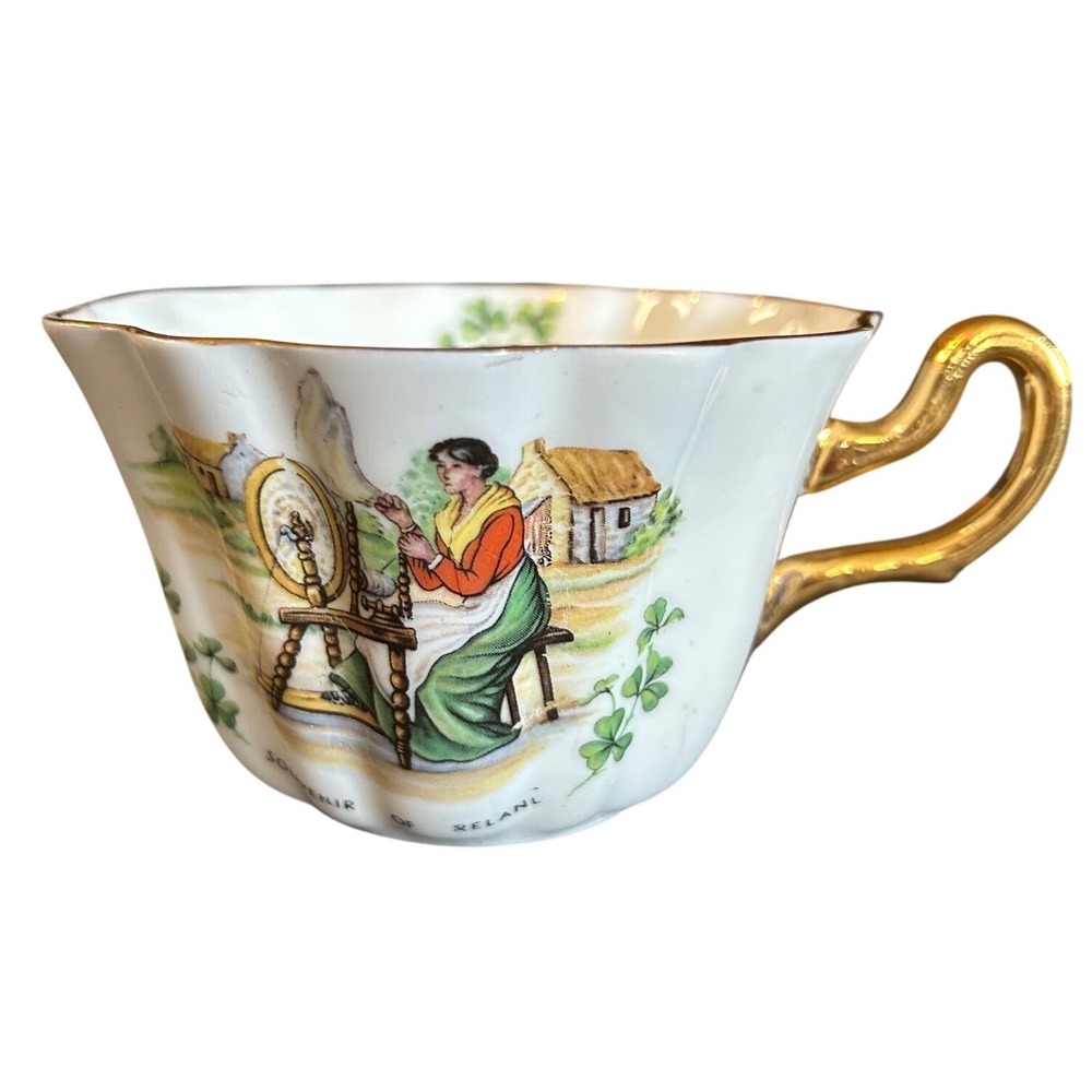 Royal Tara Fine Bone China Teacup Souvenir of Ireland Spinning Wheel‎ Shamrocks